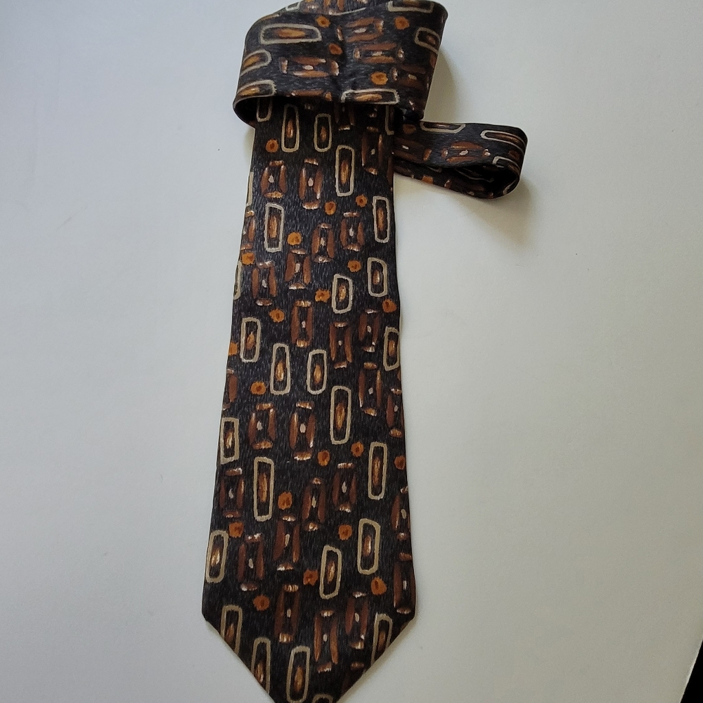 AXXA Mens Silk Tie gently used